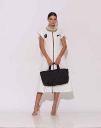 "Galini" Μικρή Tote Τσάντα καπιτονέ με κέντημα logo - Image 5