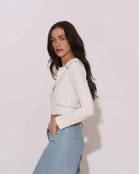 "Laurer" Logo-embroidered crop top with collar - Image 11