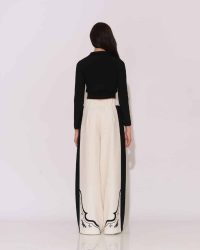"Laurer" Logo-embroidered crop top with collar - Image 6