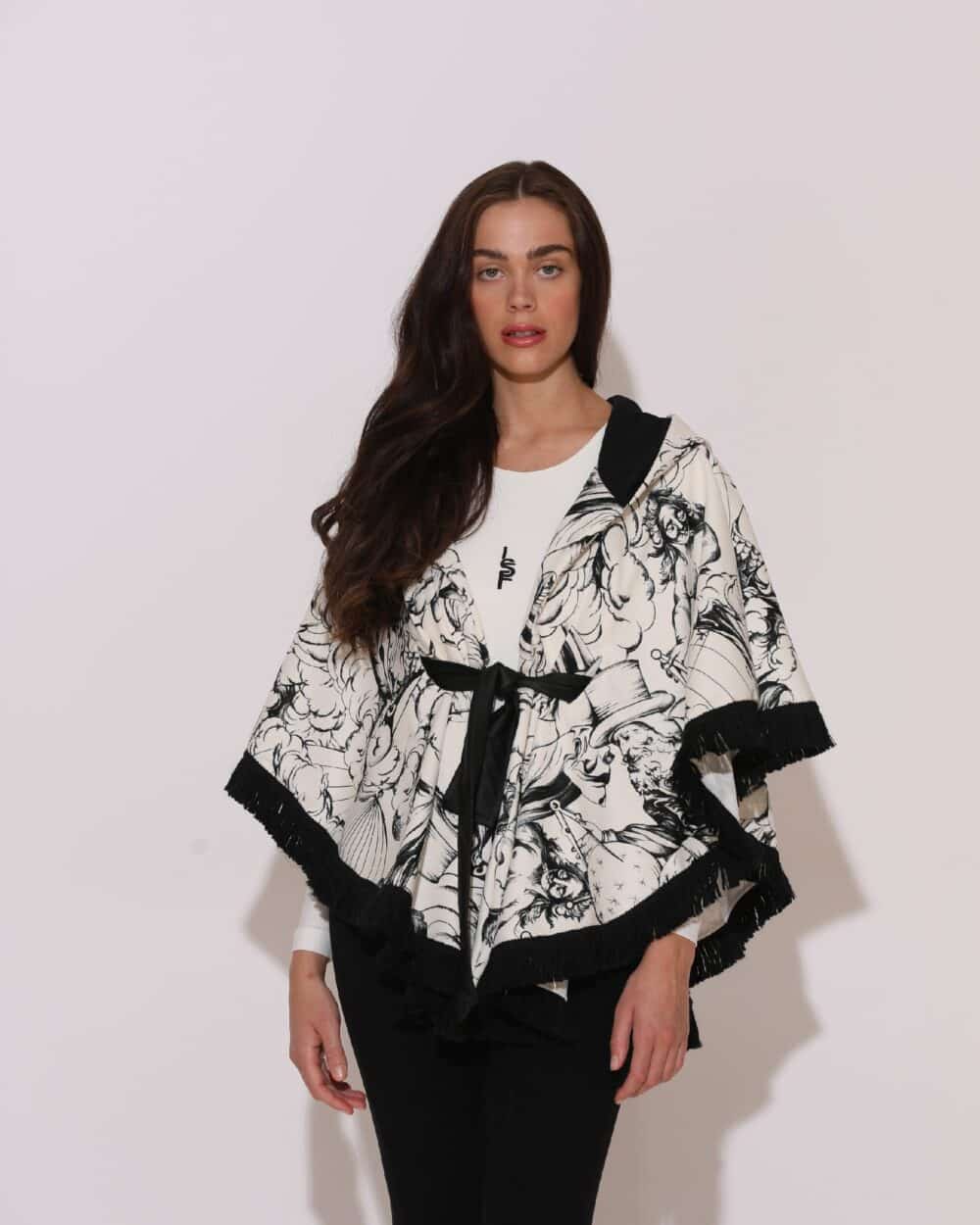 LSF2489017_56-5-1000x1250-1 "Kaia" Illustration-print fringed hooded Poncho - Image 1