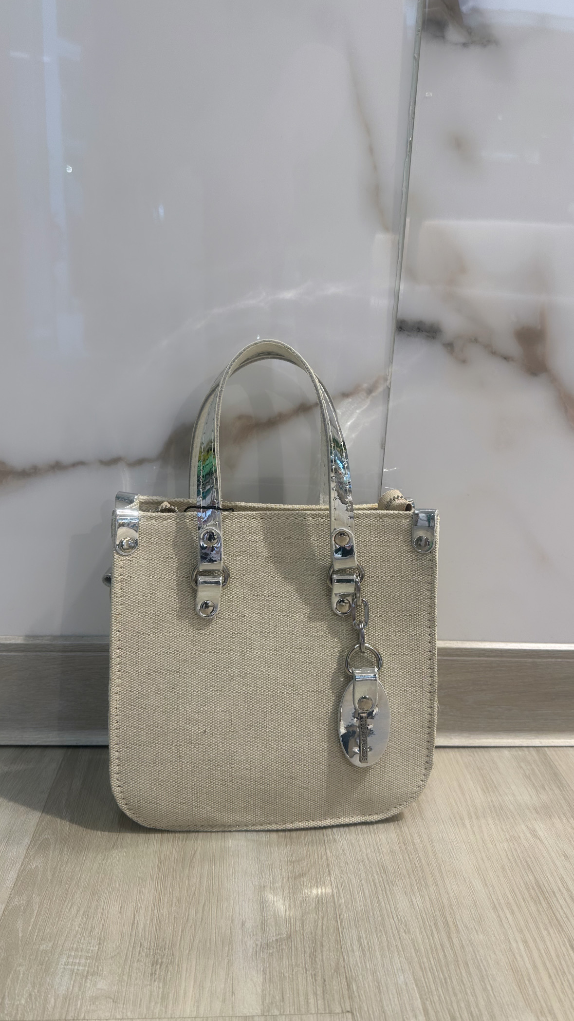 image00003 Queen Silver Bag Mini - Image 1