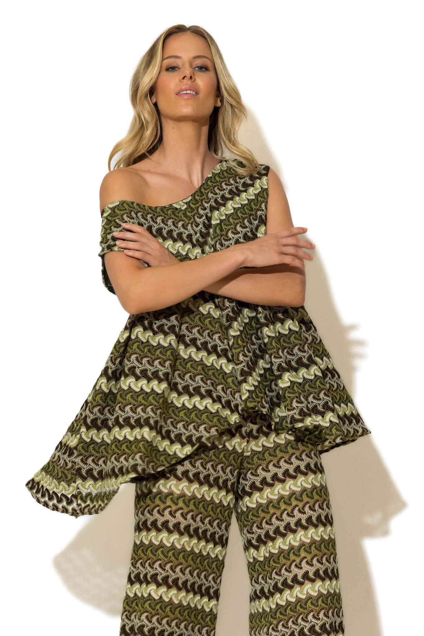 2514010-109-Crochet-Knit-Blouse (1).jpg "Muse" Aμάνικη Κλος Μπλούζα σε Πλεκτή Δαντέλα με ζικ ζακ μοτίβο - Image 1