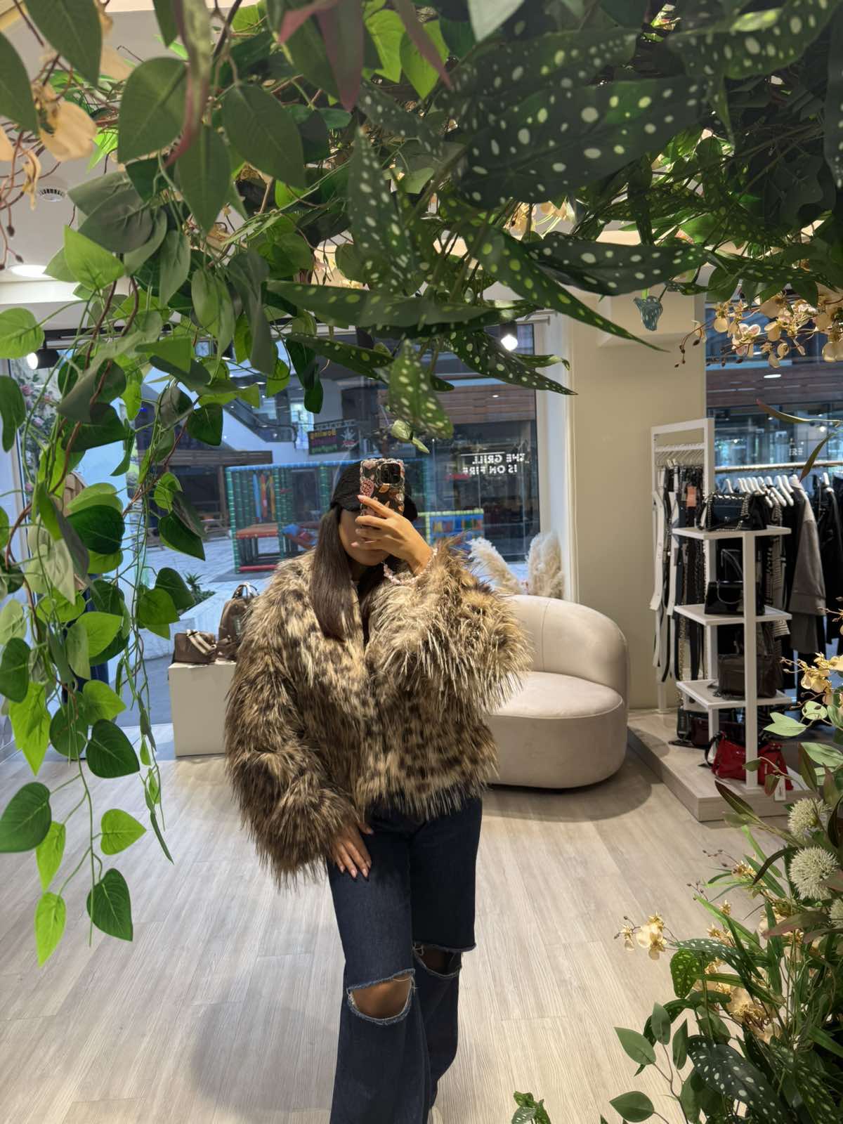 viber_image_2025-10-08_16-17-18-364 Letty Faux Fur - Image 1