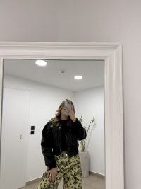 Esha Jacket - Image 2