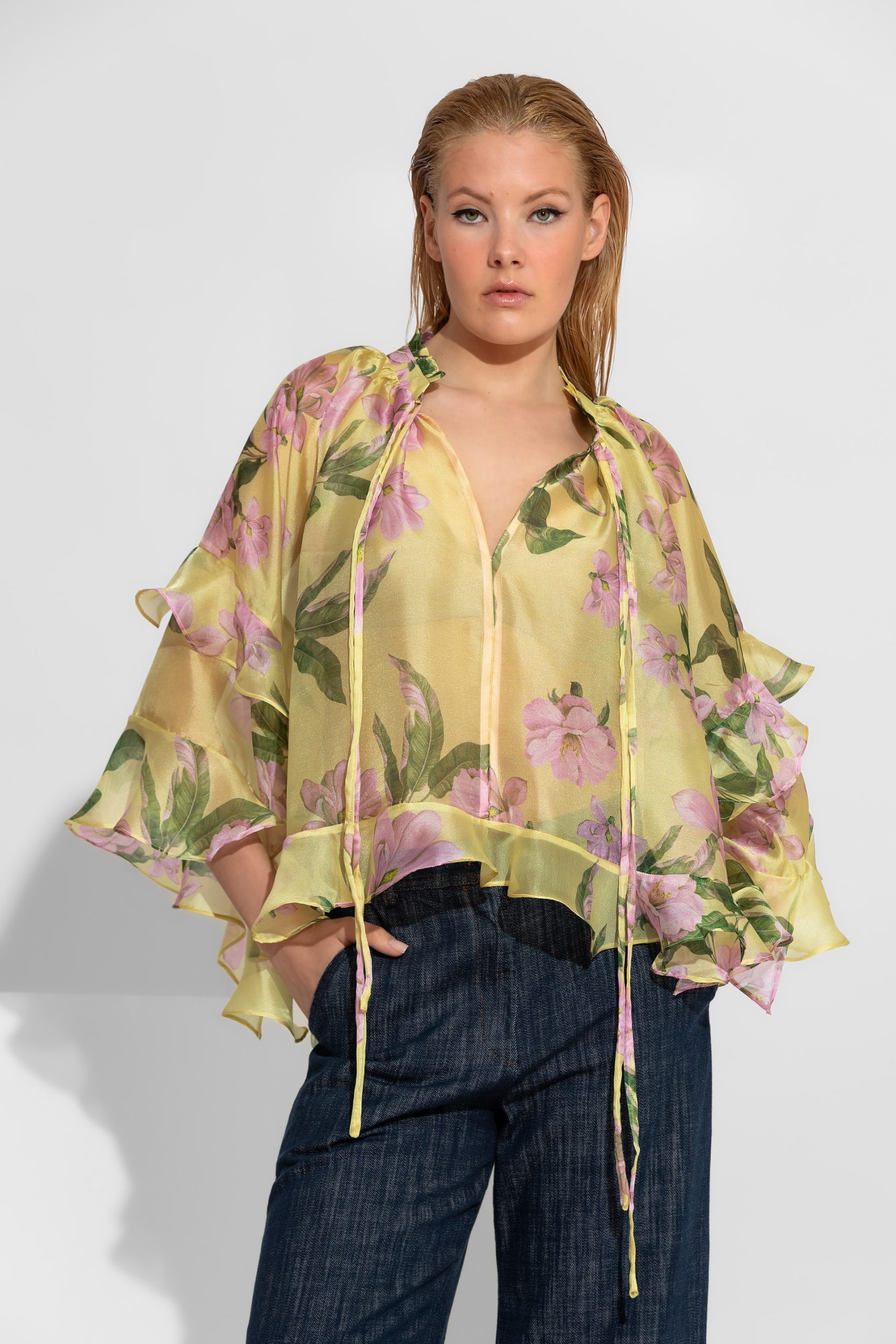 2602008-139-organza-shirt Azalea Κίτρινο φλοράλ πουκάμισο οργάντζα με βολάν - Image 1