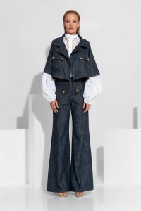 Cornflower Oversized κοντό μπλε τζιν μπουφάν - Image 2