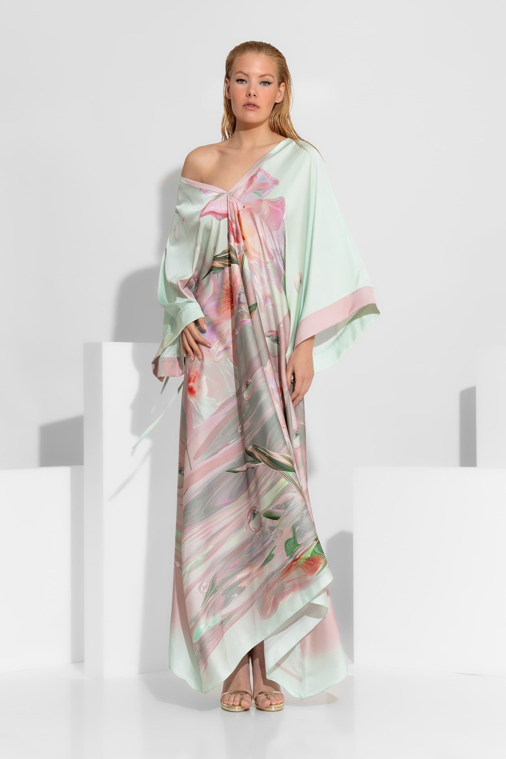 2606019-198-satin-dress Salvia Σατέν Μακρύ Φόρεμα με Abstract Print Λουλούδι - Image 1